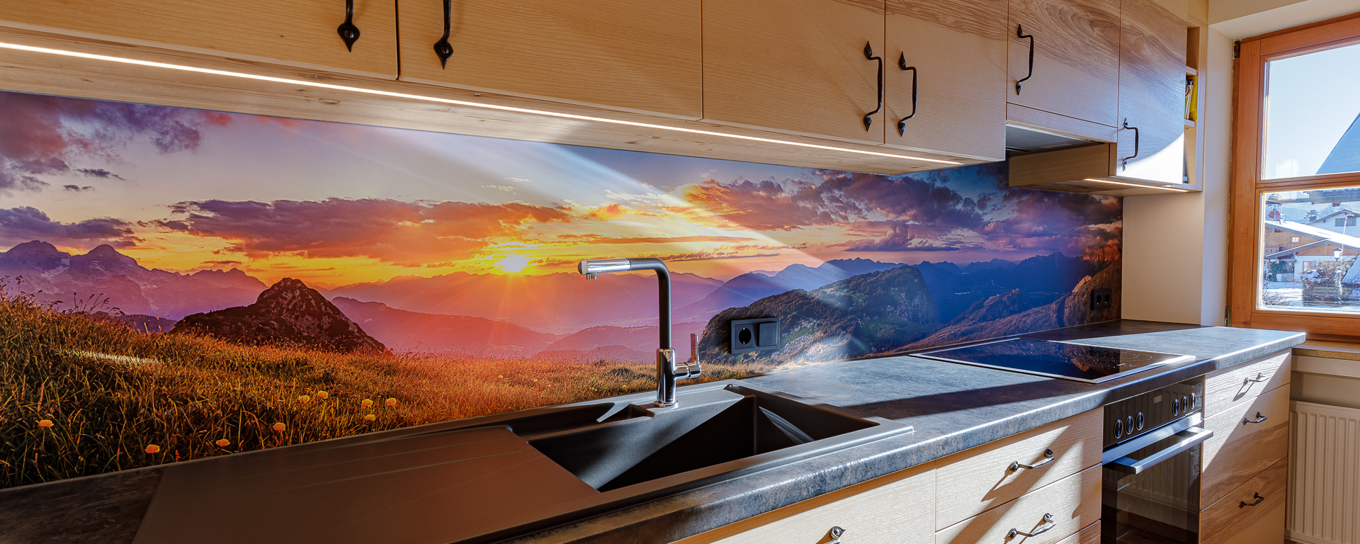 Küchenrückwand mit Bergpanorama