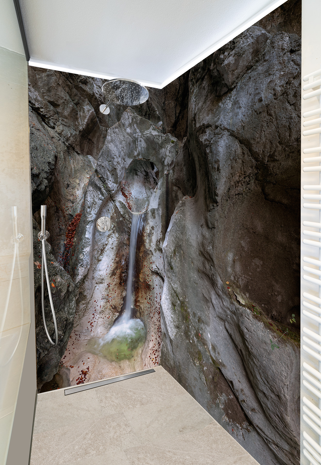 Duschwand mit Fotomotiv - Wasserfall durchs Felsenloch