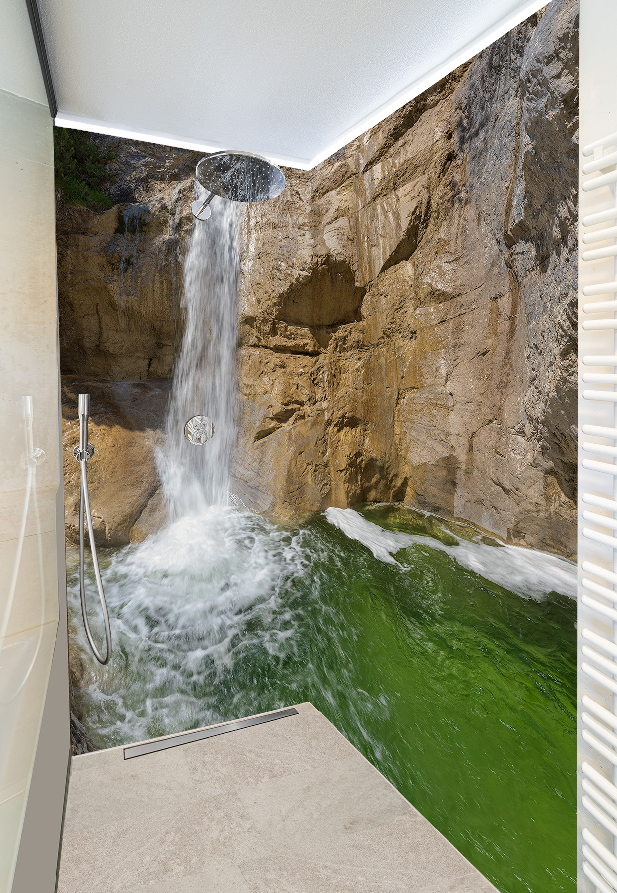 Dusche mit Fotomotiv - Wasserfall mit Felswand im Estergebirge