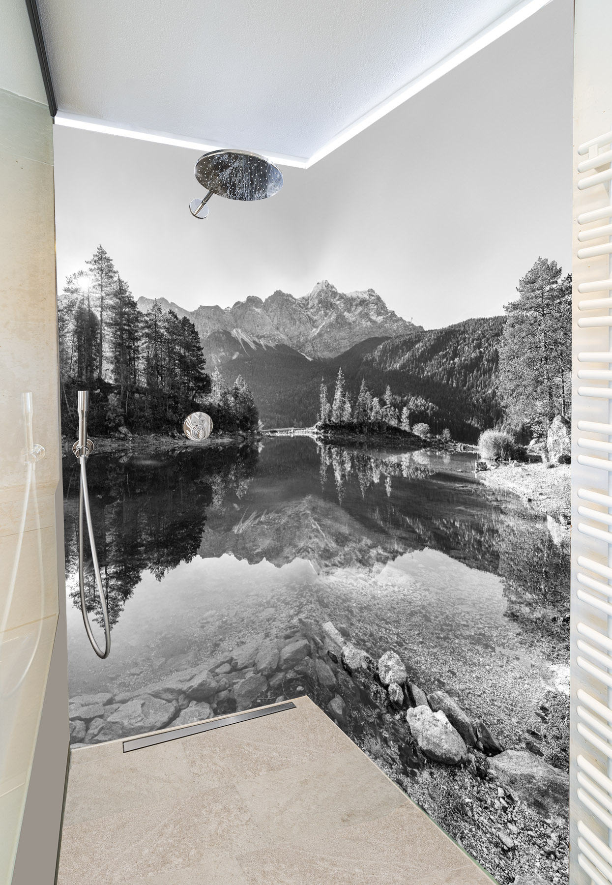 Duschkabine mit Fotomotiv - Idyllischer Blick vom Eibsee zur Zugspitze sw