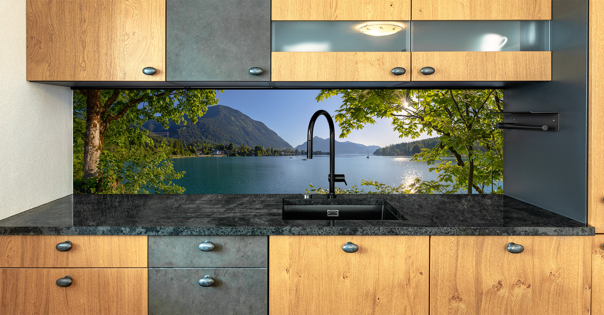 Motiv für eine Küchenrückwand - Panorama am Walchensee im Sommer