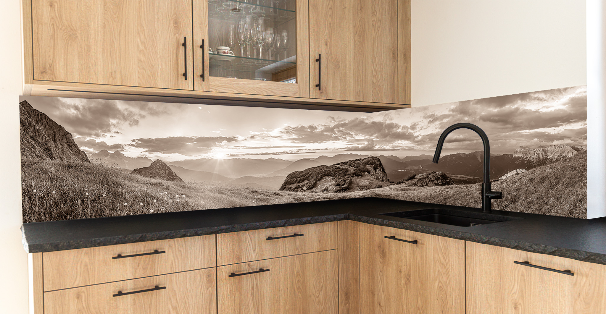 Motiv für eine Küchenrückwand - Gamsanger - Blick vom Wetterstein sepia