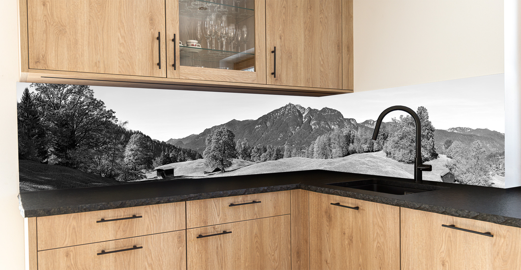 Motiv für eine Küchenrückwand - Kochelbergalm - Garmisch-Partenkirchen- schwarz-weiß