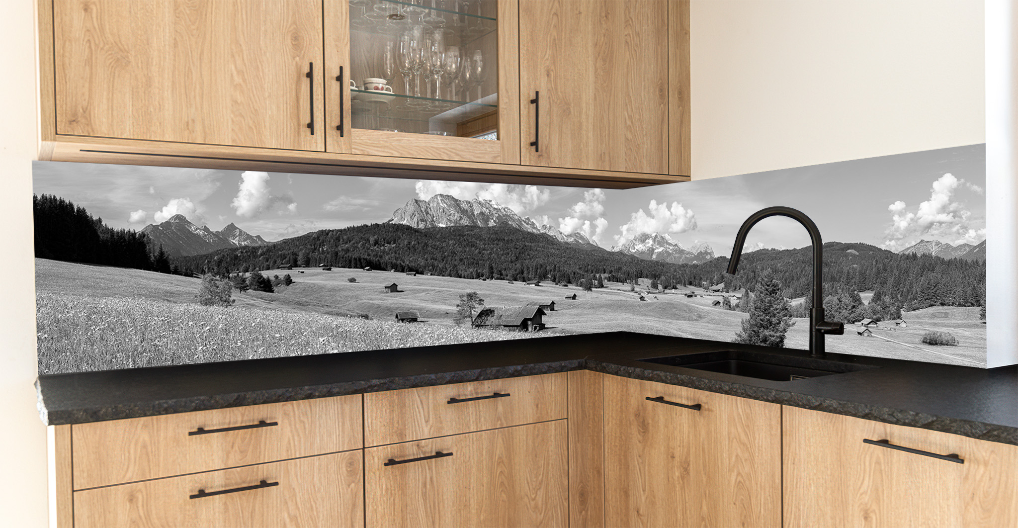 Motiv für eine Küchenrückwand - Buckelwiesen - Landschaft schwarz weiß